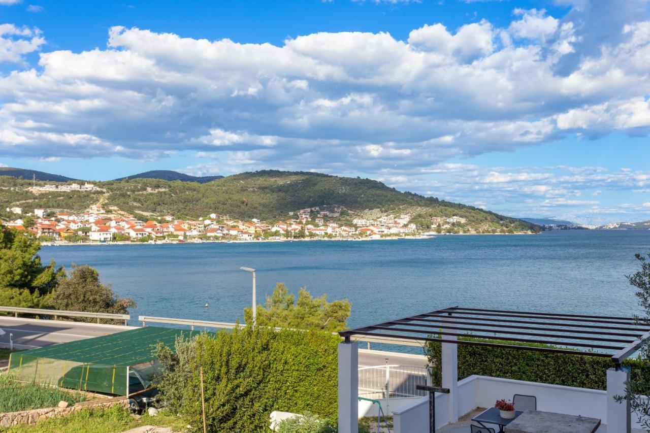 Apartments By The Sea Poljica, Trogir - 19316 Marina Kültér fotó